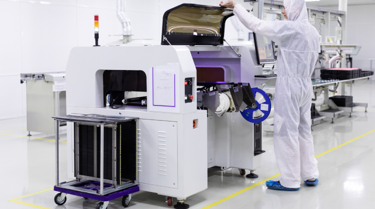 Image of a semiconductor lithography machine in a production facility