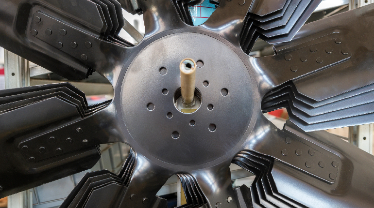 Metal 3D printed turbine blade with internal cooling channels